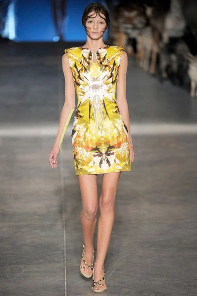 Look 24